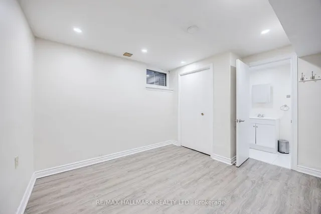 Additional image 32 of 59 Sandringham Dr