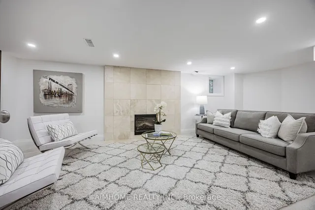 Additional image 28 of 29 Rosedale Heights Dr