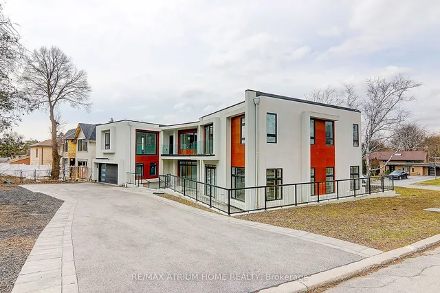 Additional image 36 of 58 Larabee Cres