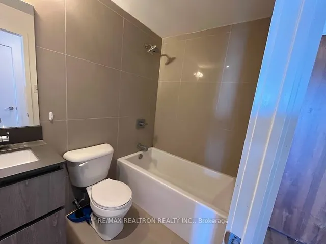 Additional image 6 of 30 Baseball Pl Unit 632