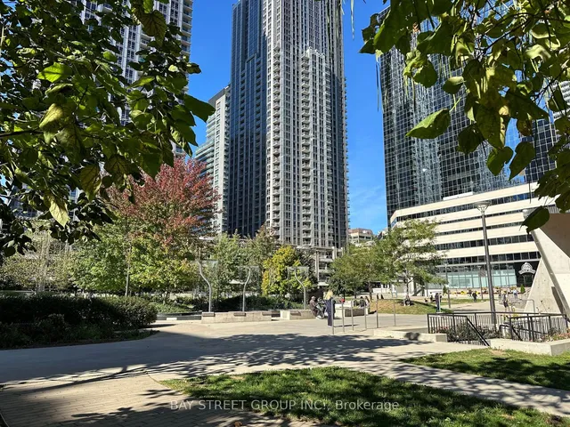 Additional image 9 of 386 Yonge St Unit 720