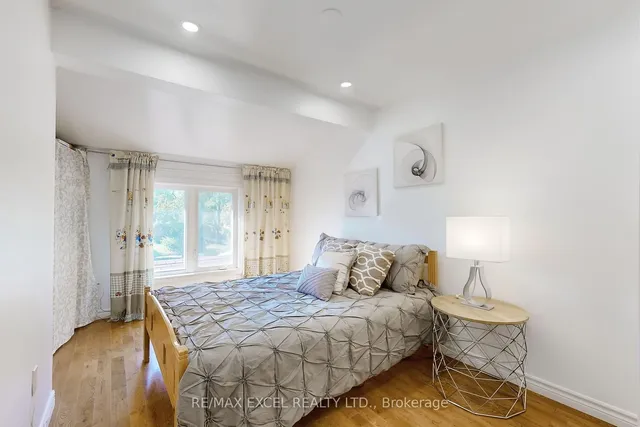 Additional image 25 of 49 Ambercroft Blvd