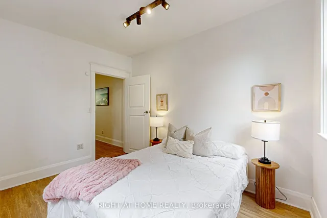 Additional image 10 of 1055 Woodbine Ave