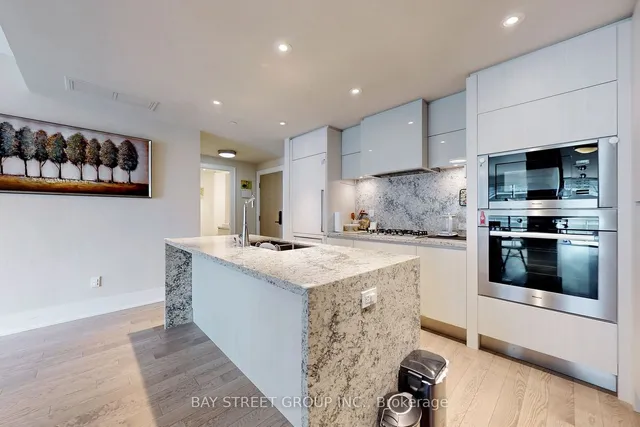 Additional image 17 of 118 Merchants' Wharf Unit 305