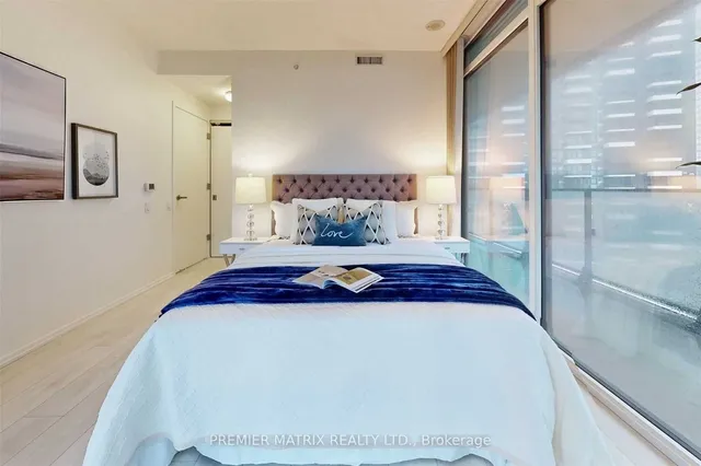 Additional image 14 of 125 Peter St Unit 1401