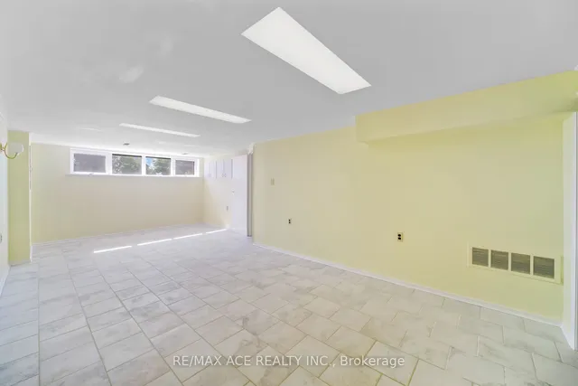 Additional image 29 of 96 Invergordon Ave