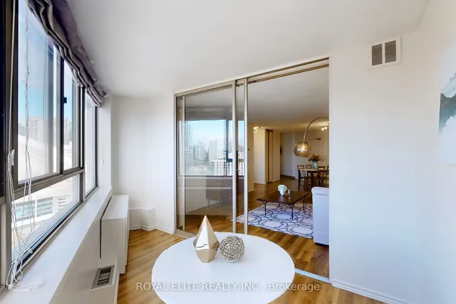 Additional image 18 of 270 Queens Quay Unit 2504