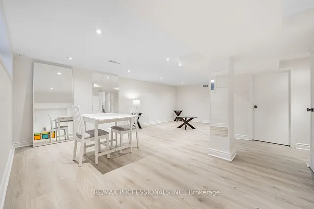 Additional image 30 of 54 Robin Hood Rd