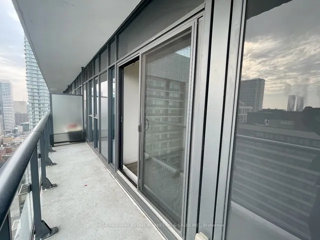 Additional image 14 of 159 Dundas St Unit 3204