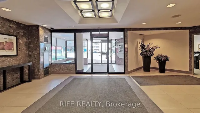 Additional image 5 of 330 Alton Towers Circ Unit 1603