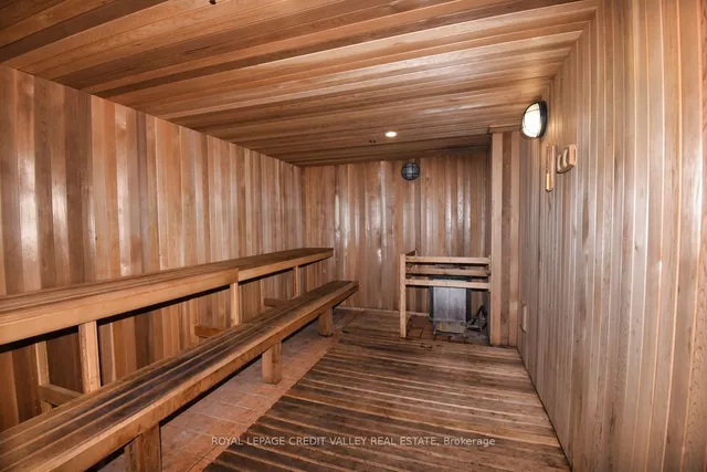 Additional image 31 of 5 Frith Rd Unit 410