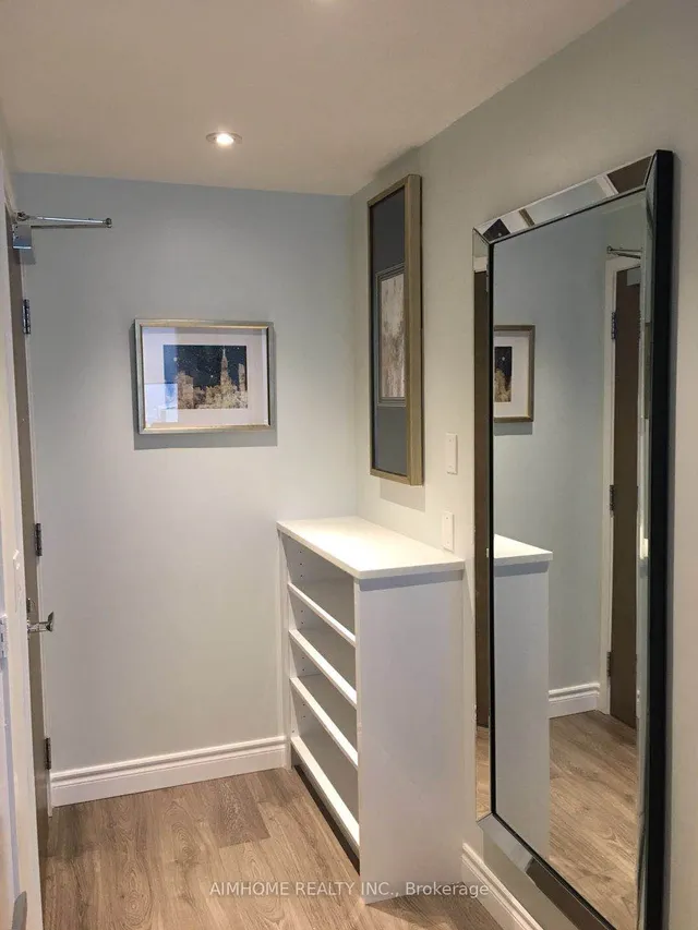 Additional image 8 of 1 Bloor St Unit 4009