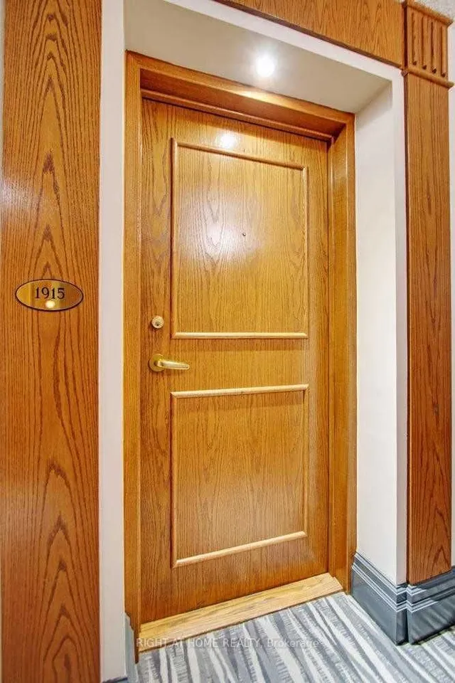 Additional image 2 of 11 Lee Centre Dr Unit 1915