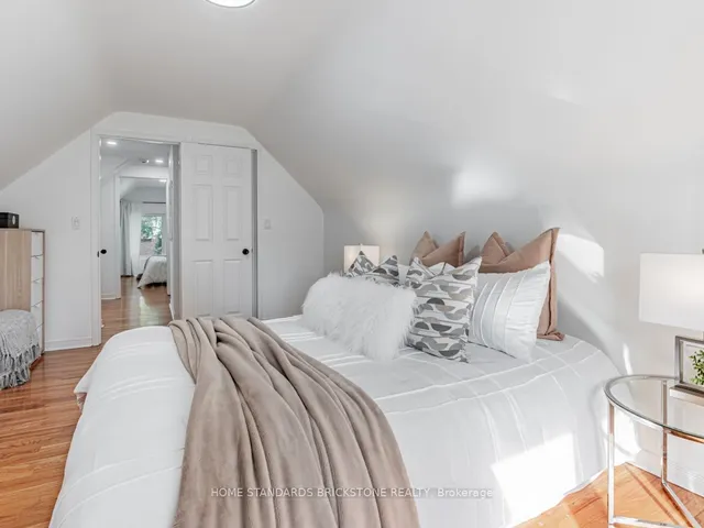 Additional image 23 of 156 Avondale Ave