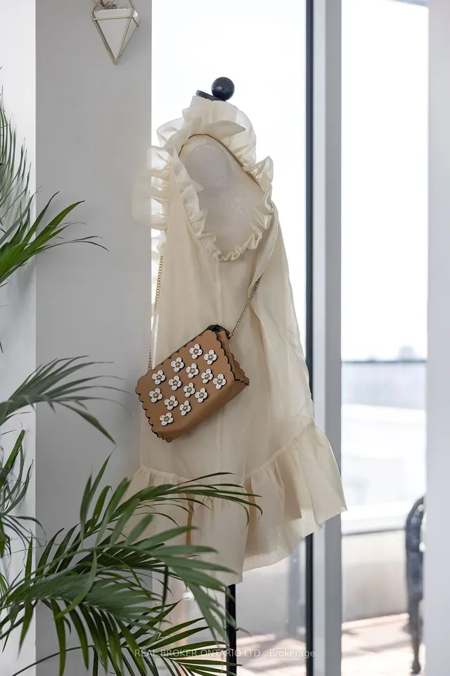 Additional image 8 of 5 Soudan Ave Unit 2004