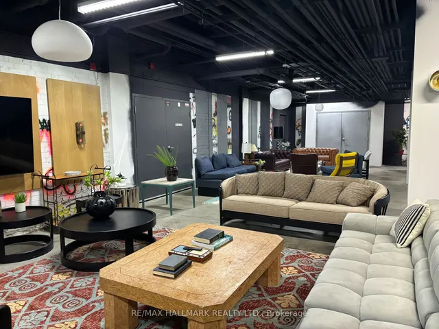 Additional image 32 of 43 Hanna Ave Unit 409