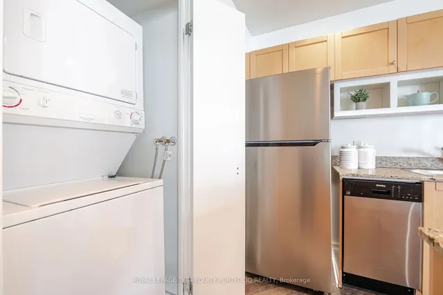 Additional image 18 of 208 Queens Quay Unit 2503