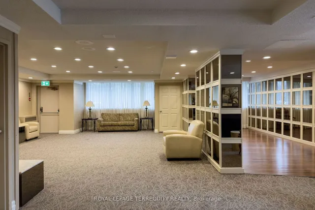 Additional image 24 of 40 Richview Rd Unit 802