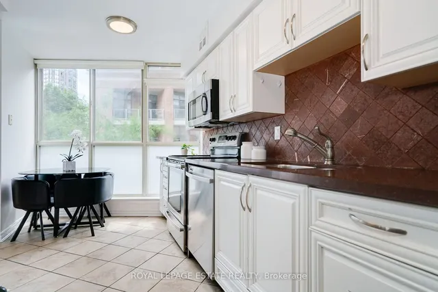 Additional image 6 of 1055 Bay St Unit 205