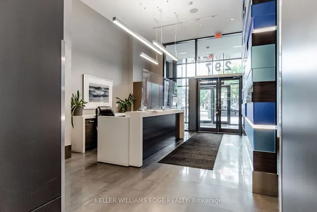 Additional image 5 of 297 College St Unit 628