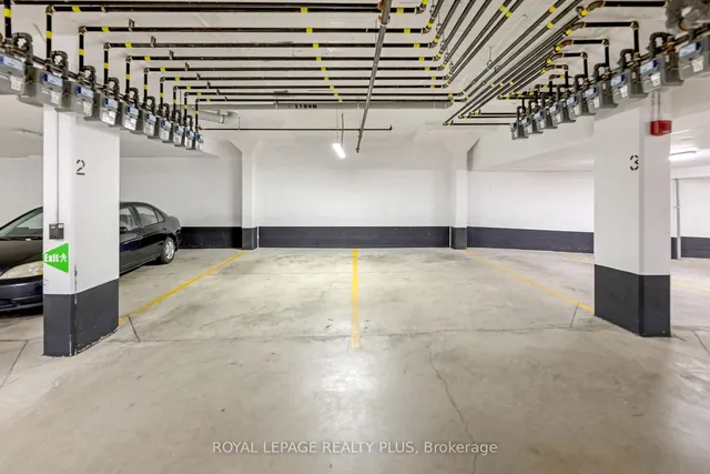 Additional image 34 of 721 Lawrence Ave Unit 84