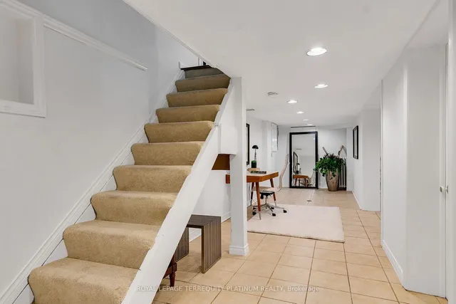 Additional image 24 of 2 Crandall Rd