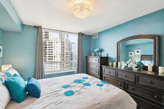 Additional image 17 of 80 Harrison Garden Blvd Unit 1523