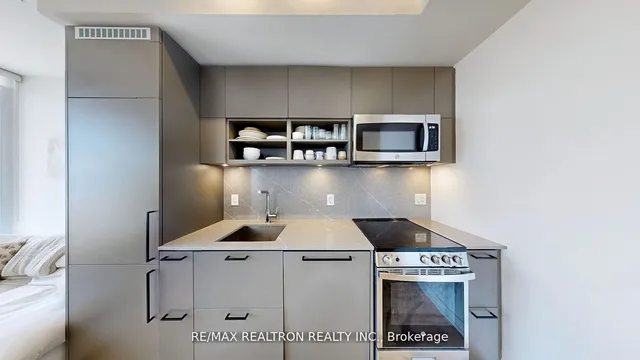 Additional image 5 of 135 East Liberty St Unit 1512