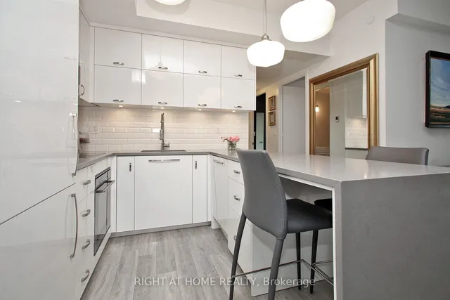 Additional image 10 of 106 Dovercourt Rd Unit 320