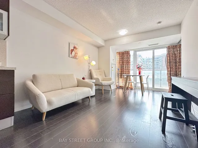 Additional image 11 of 386 Yonge St Unit 720