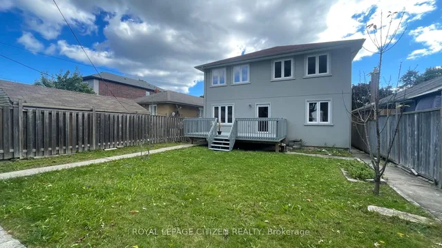 Additional image 20 of 6 Medonte Ave
