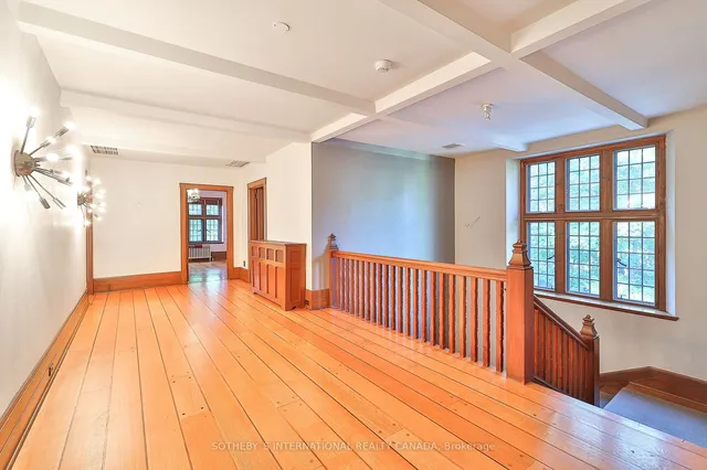 Additional image 22 of 372 Old Yonge St