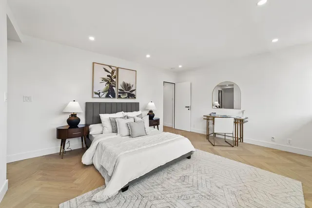 Additional image 29 of 55A Avenue Rd Unit 602