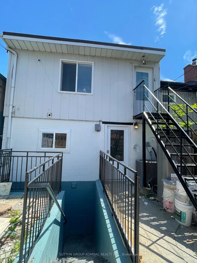 Additional image 16 of 658 Dundas St