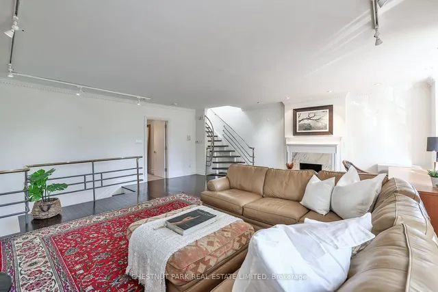 Additional image 16 of 136 Farnham Ave