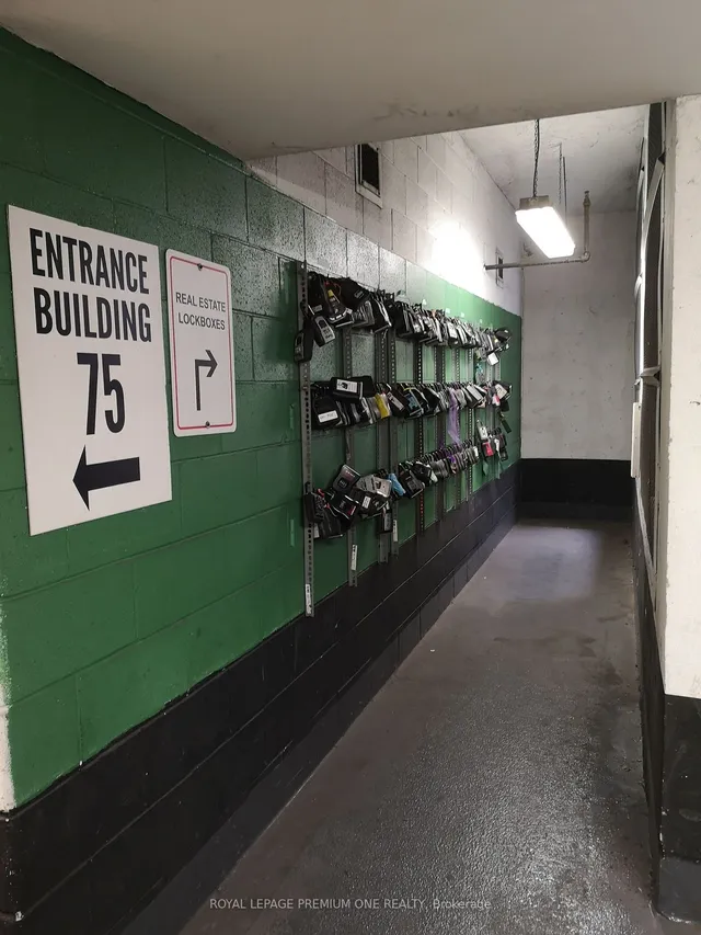 Additional image 15 of 75 East Liberty St Unit 1718