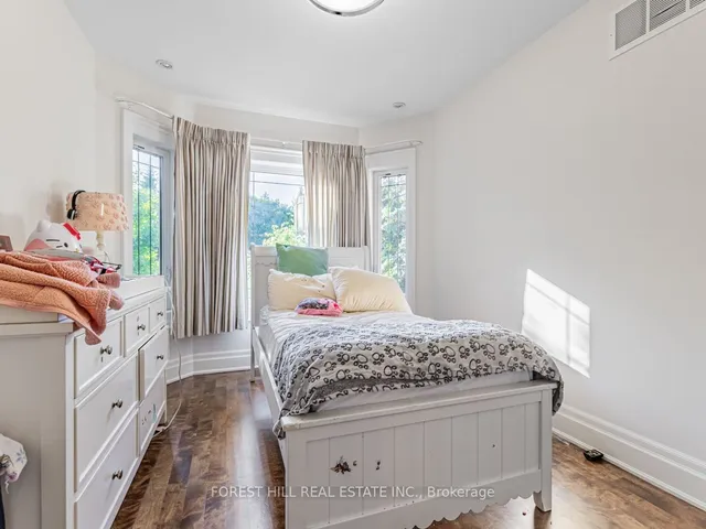 Additional image 19 of 73 Larkfield Dr