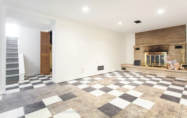 Additional image 26 of 8 Ashbourne Dr