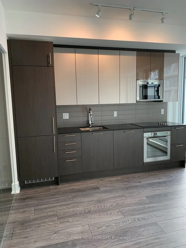 Additional image 4 of 403 Church St Unit 2907