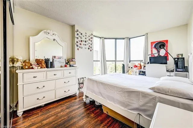 Additional image 30 of 8 Silver Bell Grove Unit 709