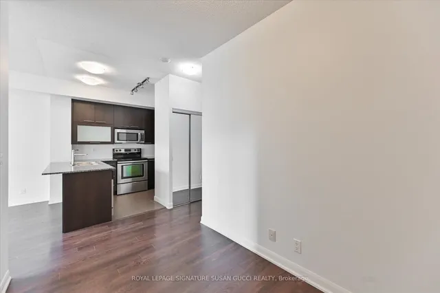 Additional image 15 of 500 Sherbourne St Unit 907