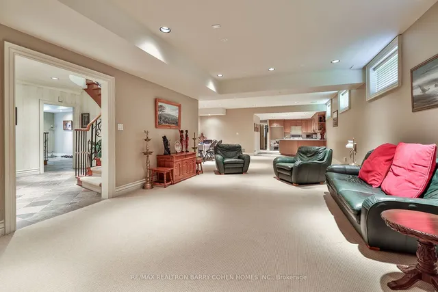 Additional image 26 of 17 Paddock Crt