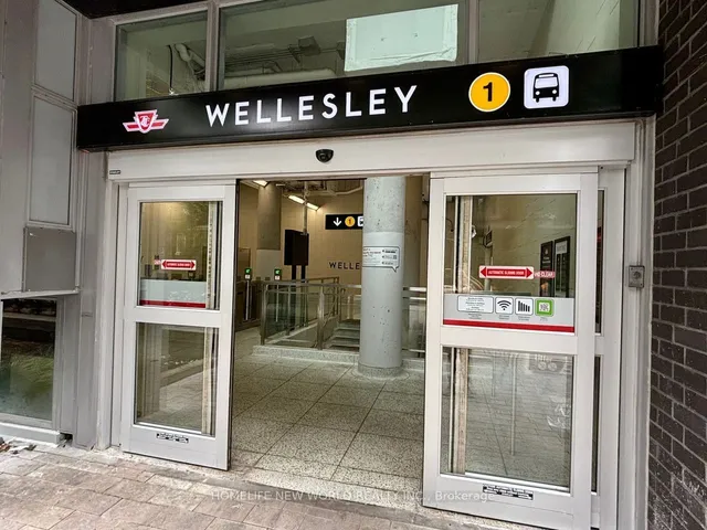 Additional image 16 of 17 Dundonald St Unit 1403