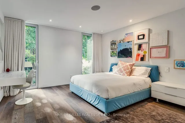 Additional image 32 of 11 Shorncliffe Ave