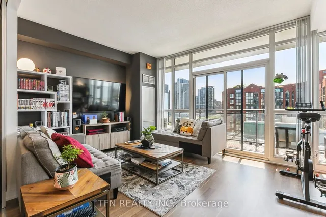 Additional image 21 of 775 King St Unit 906