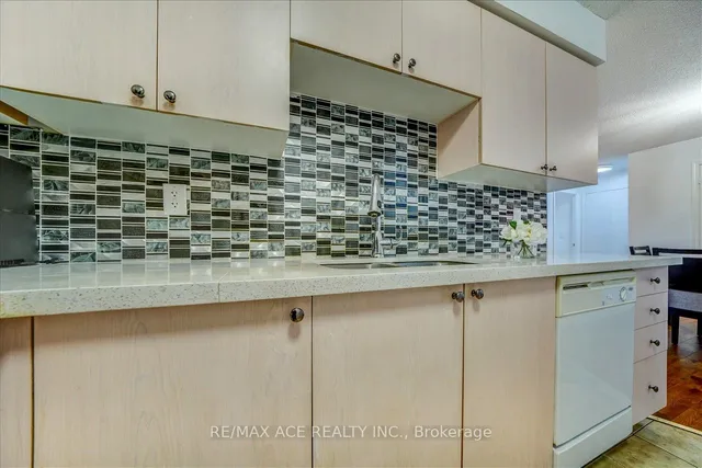 Additional image 7 of 3650 Kingston Rd Unit 514