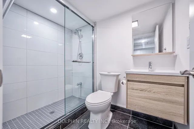 Additional image 15 of 66 Lawrence Ave