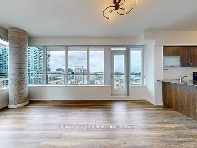 Additional image 19 of 55 East Liberty St Unit 1003