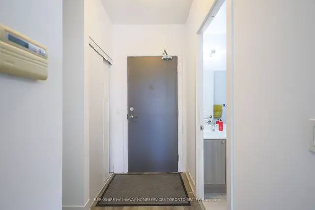 Additional image 3 of 68 Merton St Unit 1002