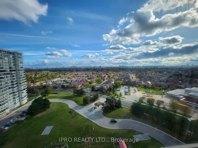 Additional image 15 of 330 Alton Towers Circ Unit 1611